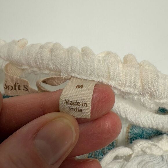 Soft Surroundings White Blue Embroidered Tunic Blouse Top M Medium Shirt Tassel - Picture 7 of 10